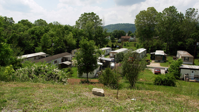 Box 19 Rt. 1 in Poca, WV - Building Photo - Building Photo