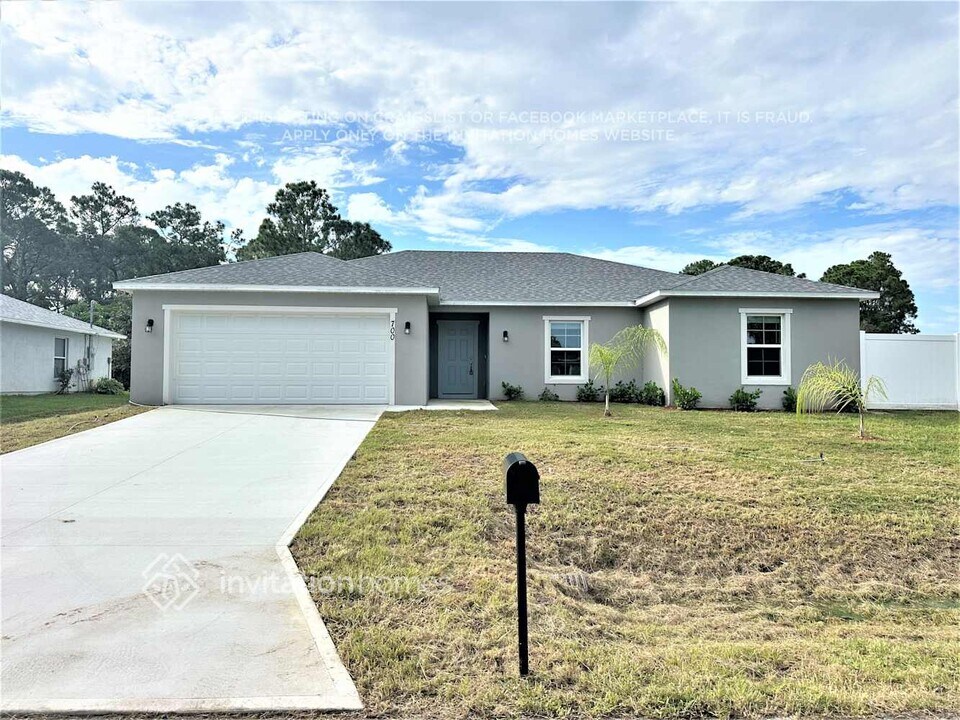 700 Avalon St SE in Palm Bay, FL - Building Photo