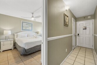 8743 Thomas Dr in Panama City Beach, FL - Foto de edificio - Building Photo