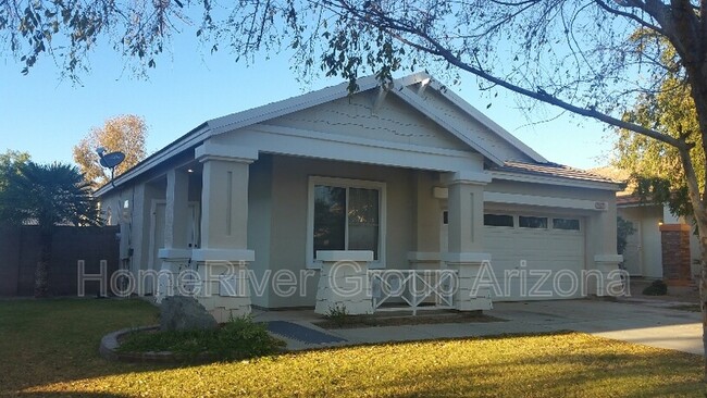 2552 W Gypsum Ave in Apache Junction, AZ - Foto de edificio - Building Photo
