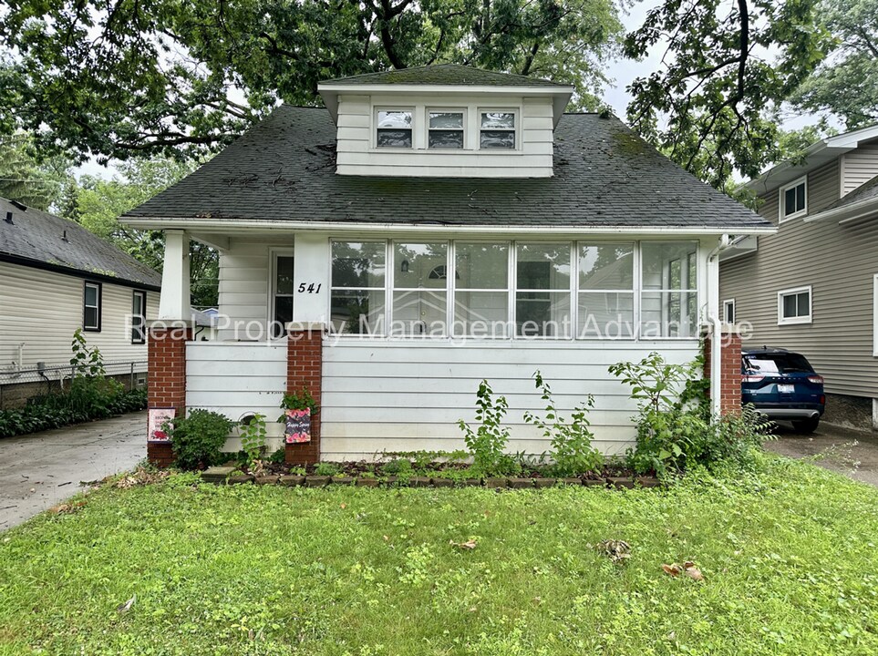 541 Pearson St-Unit -541 Pearson St. Lower in Ferndale, MI - Building Photo