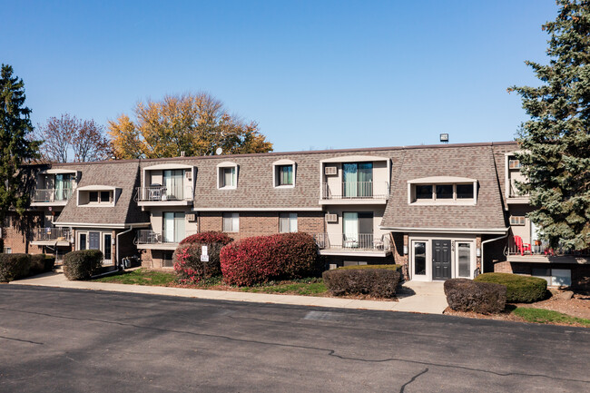 Olive Tree Condos in Naperville, IL - Building Photo - Building Photo