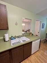 1339 N Columbus Ave, Unit 210 in Glendale, CA - Foto de edificio - Building Photo