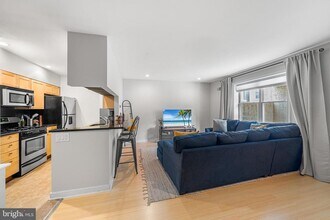 1019-25 N 4th St in Philadelphia, PA - Building Photo - Building Photo