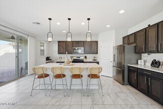 9038 W Luke Ave in Glendale, AZ - Building Photo - Building Photo