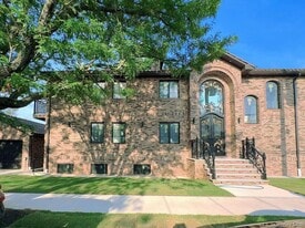 214-31 39th Ave in Queens, NY - Building Photo