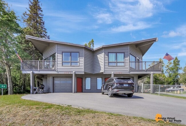 3741 Raspberry Rd in Anchorage, AK - Building Photo - Building Photo