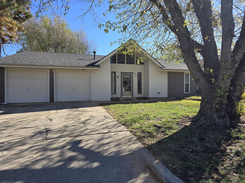 8912 Northridge Terrace in Oklahoma City, OK - Building Photo