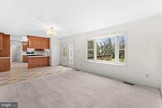 3709 Howsen Ave in Fairfax, VA - Building Photo - Building Photo