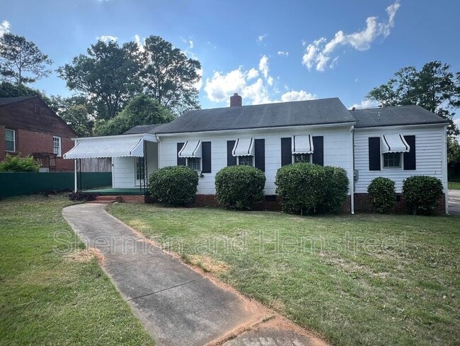 property at 922 Bluebird Rd