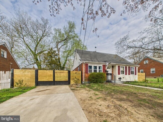 913 Brooke Rd in Capitol Heights, MD - Building Photo - Building Photo
