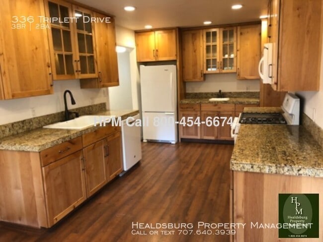 336 Triplett Dr in Cloverdale, CA - Building Photo - Building Photo