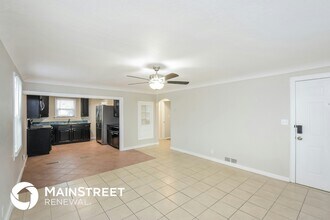 1308 Havana St in Aurora, CO - Foto de edificio - Building Photo