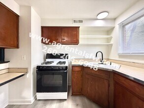 4729 Northcrest Dr in Fort Wayne, IN - Building Photo - Building Photo