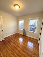 21 Taft St, Unit 1 in Medford, MA - Building Photo - Building Photo