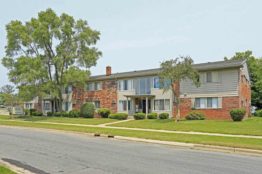 Patrick Henry Apartments in Auburn Hills, MI - Foto de edificio