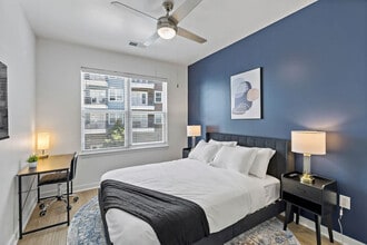 205 S Kings Dr in Charlotte, NC - Building Photo - Building Photo