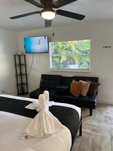 1211 NE 15th Ave in Fort Lauderdale, FL - Building Photo - Building Photo