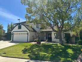 351 Peaceful Ct in Simi Valley, CA - Building Photo