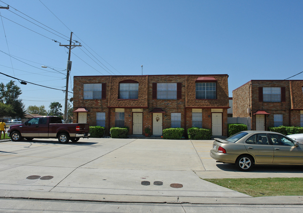 2100 Richland Ave in Metairie, LA - Foto de edificio