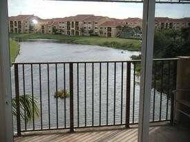 4211 San Marino Blvd in West Palm Beach, FL - Building Photo
