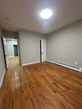 60-63 54th St in Queens, NY - Building Photo - Building Photo