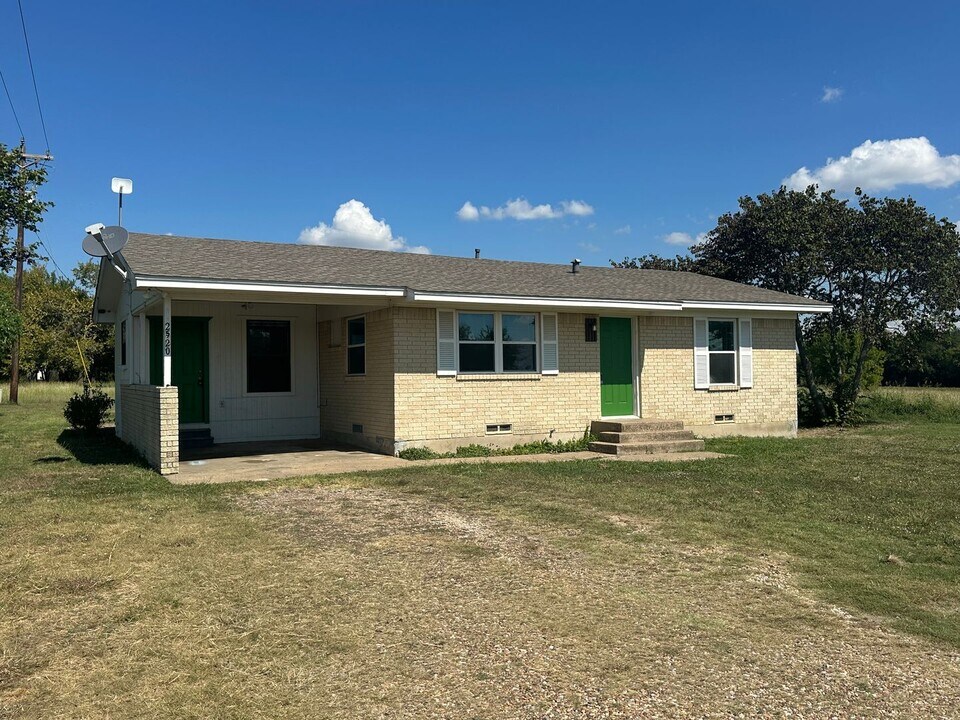 2520 CR 406 in McKinney, TX - Building Photo