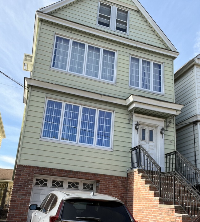 120 W 45th St, Unit 1