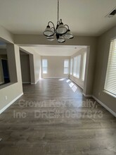 303 Quail Run Cir in Tracy, CA - Building Photo - Building Photo