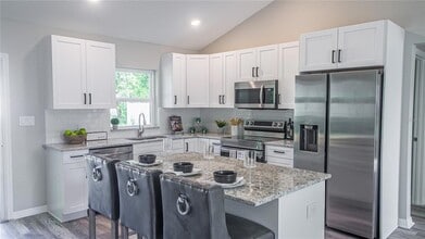 13572 SE 102nd Ct in Belleview, FL - Foto de edificio - Building Photo