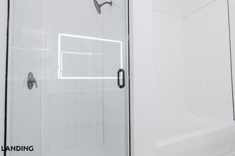 2623 Keene St, Unit 337 in Houston, TX - Building Photo - Building Photo