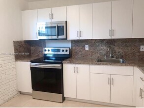 5497 NW 171 Terrace in Miami Gardens, FL - Building Photo - Building Photo