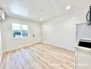 3742 Westwood Blvd, Unit A in Los Angeles, CA - Building Photo - Building Photo
