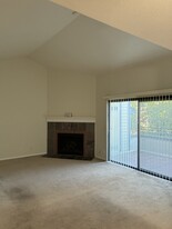 6043 Joaquin Murieta Ave in Newark, CA - Building Photo