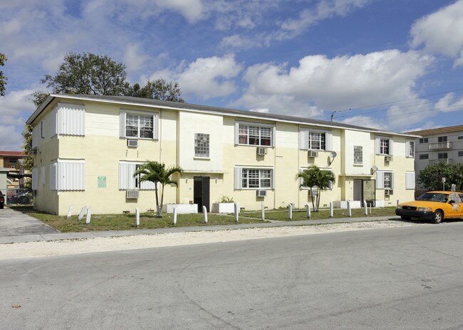 The Palms in North Miami, FL - Building Photo - Building Photo