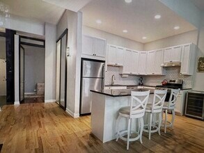 1760 W Wrightwood Ave in Chicago, IL - Building Photo - Building Photo