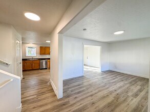 1340 E Navajo Dr in Pleasant Grove, UT - Building Photo - Building Photo