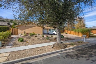 1657 Valley High Ave in Thousand Oaks, CA - Building Photo