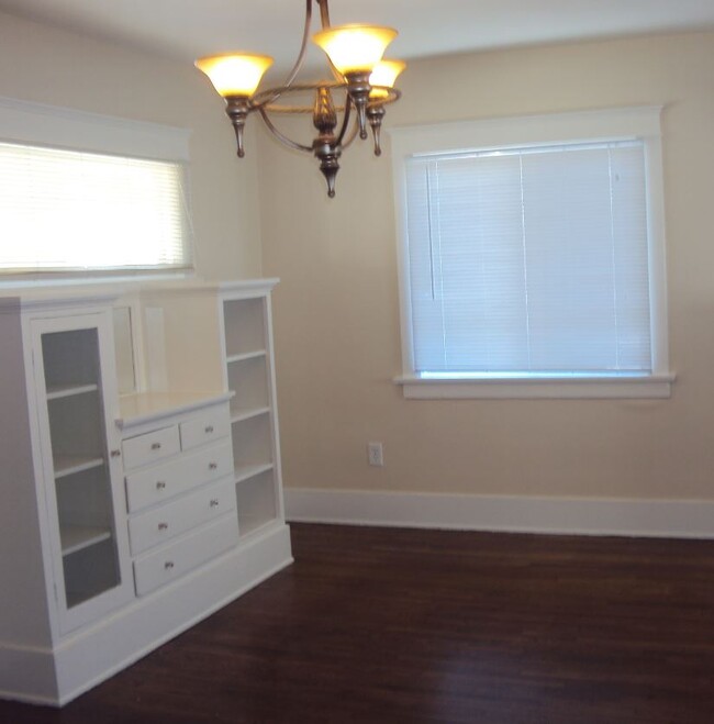 1619 Locust Ave in Long Beach, CA - Building Photo - Building Photo