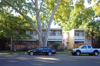 2216 G St in Sacramento, CA - Building Photo - Building Photo