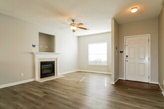 7028 Paint Rock Ln in Raleigh, NC - Foto de edificio - Building Photo