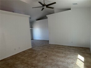 2601 Chambers Ave in Kingman, AZ - Building Photo - Building Photo