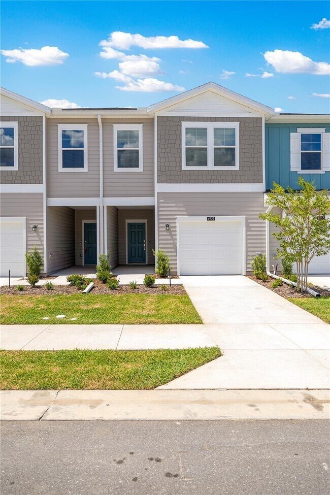 4823 SW 81st Lp in Liberty Triangle, FL - Building Photo - Building Photo