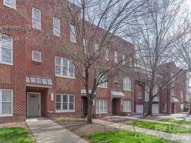 100 N Laurel Ave in Charlotte, NC - Building Photo