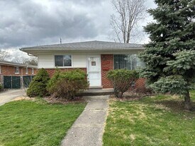 18547 Hillcrest St in Livonia, MI - Building Photo