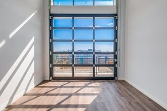 Lux Lofts- 3279 San Marino St in Los Angeles, CA - Building Photo - Building Photo