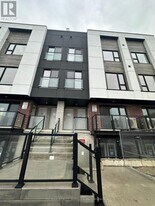 16 Melbourne Ave in St Catharines, ON - Building Photo