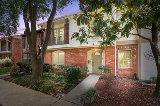 14211 Misty Meadow Ln in Houston, TX - Building Photo - Building Photo