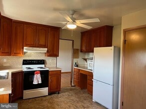 15009 Falling Waters Rd in Williamsport, MD - Building Photo - Building Photo