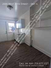 2006 W 89th St in Cleveland, OH - Building Photo - Building Photo